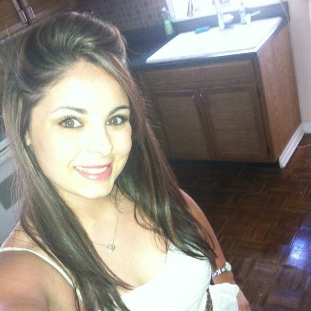 Meet your Posher, Dannielle